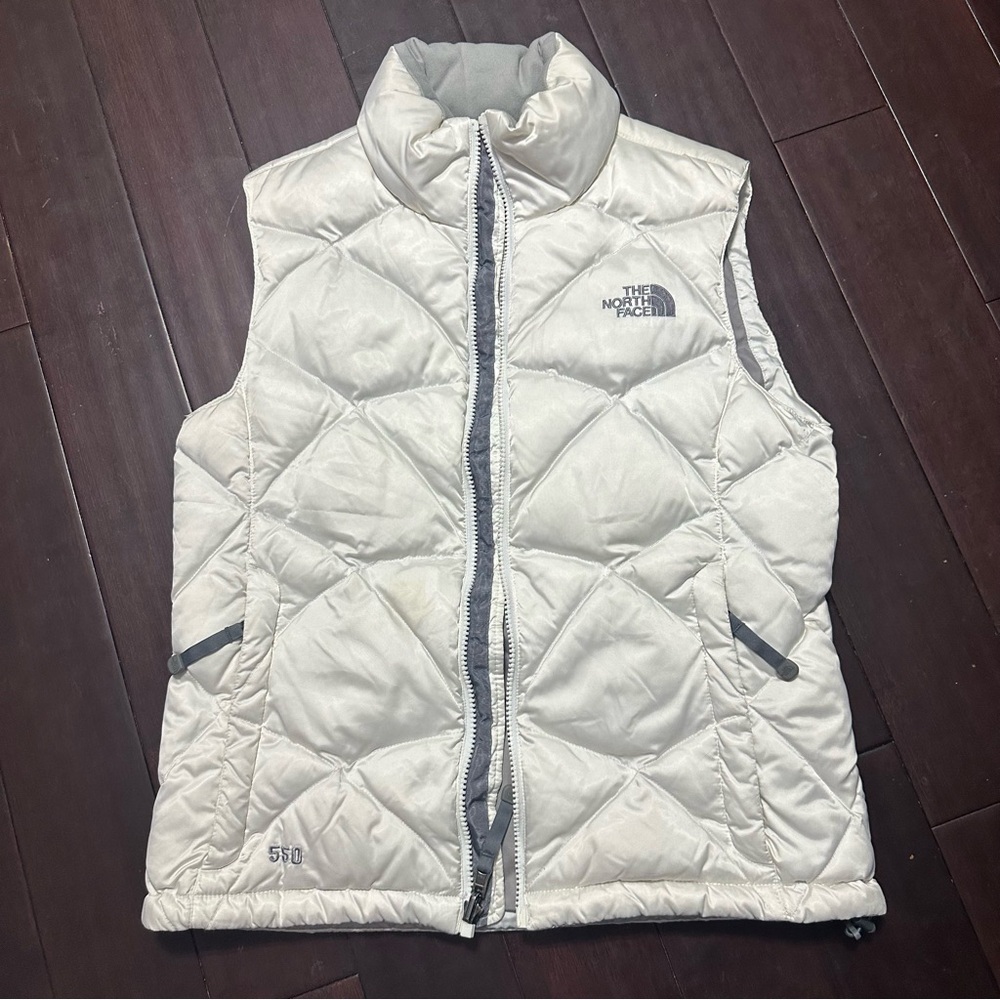 The North Face 550 White Puffer Zip Up Vest